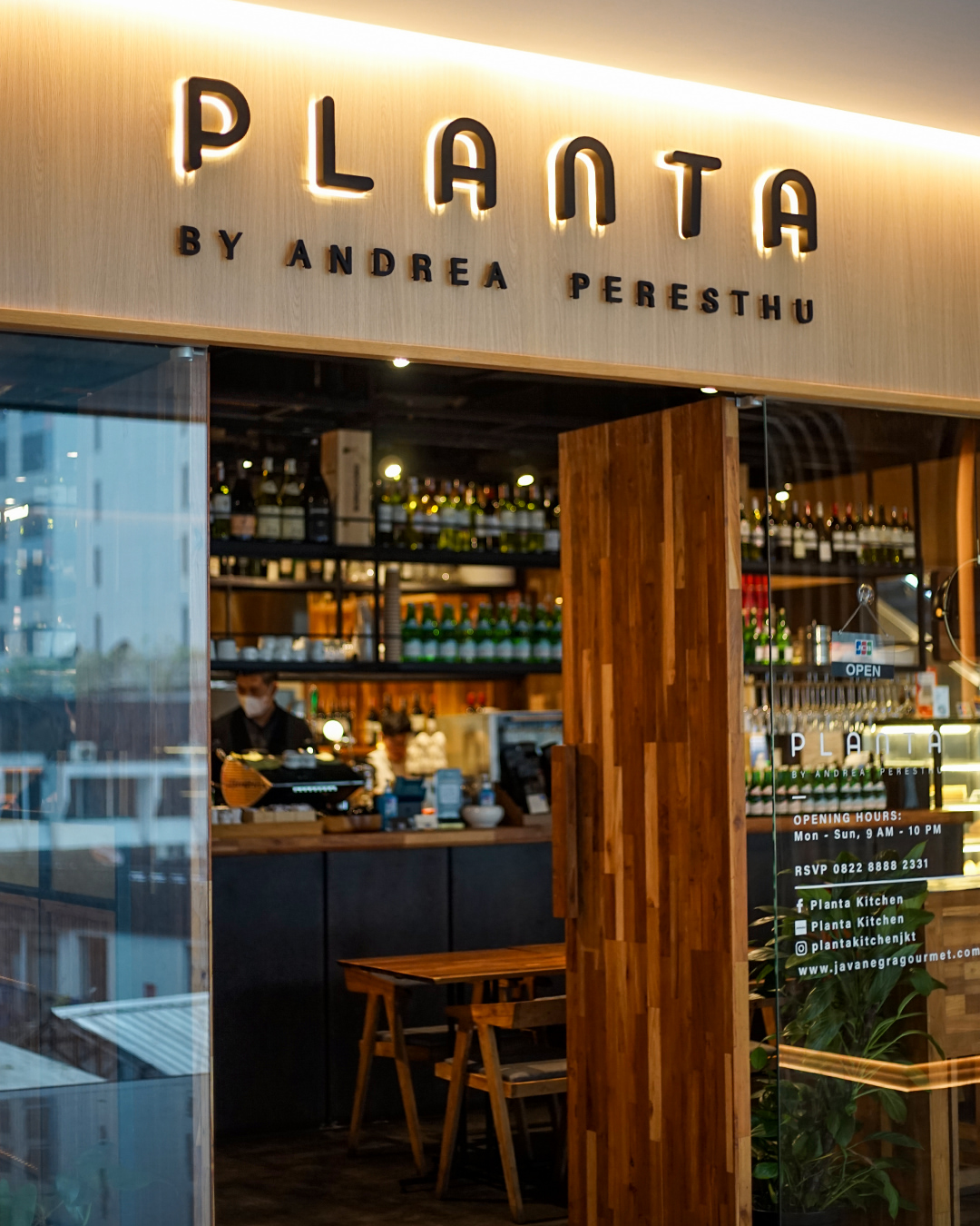 Planta Kitchen Info